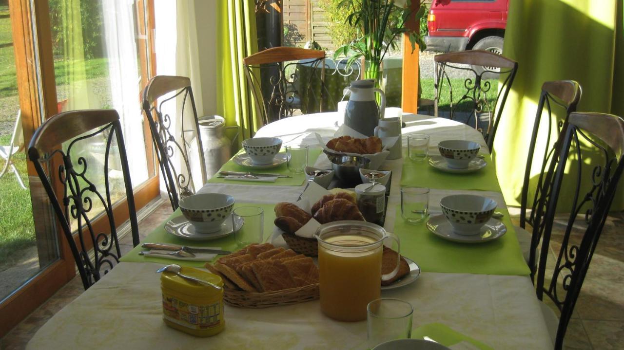 Bed and Breakfast Les Croisettes à Le Pin  Extérieur photo