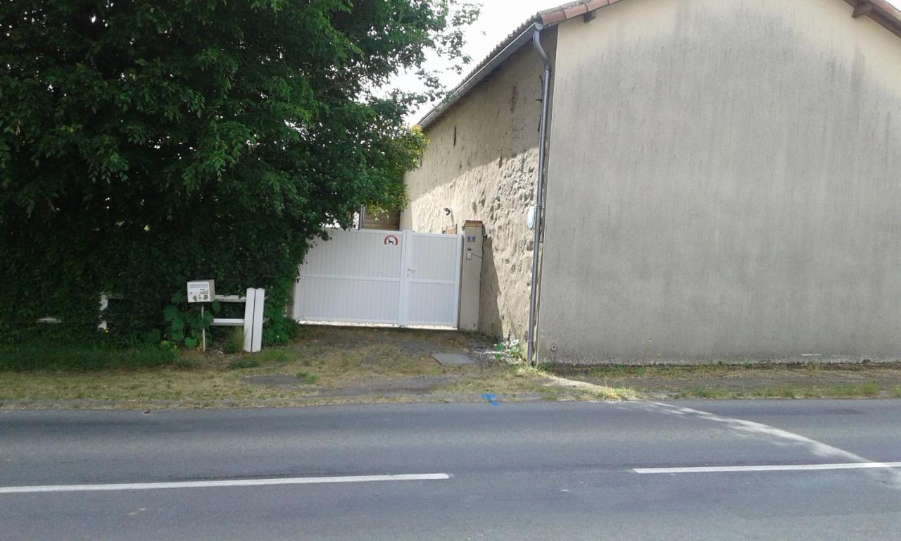 Bed and Breakfast Les Croisettes à Le Pin  Extérieur photo